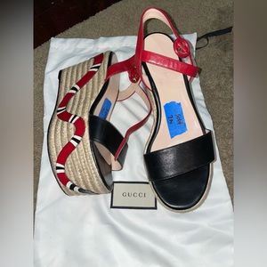 Gucci Wedge Snake Print 7 US